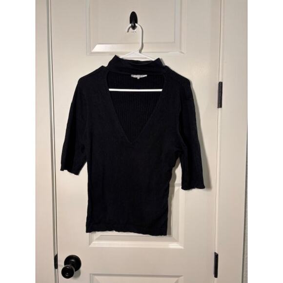 Black Top with V-Neck and Collar by Frame Size L - Picture 2 of 5